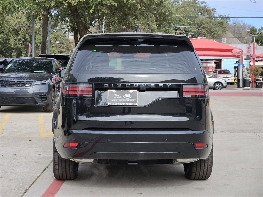 Certified Used 2025 Santorini Black Metallic Land Rover Dynamic SE image 7