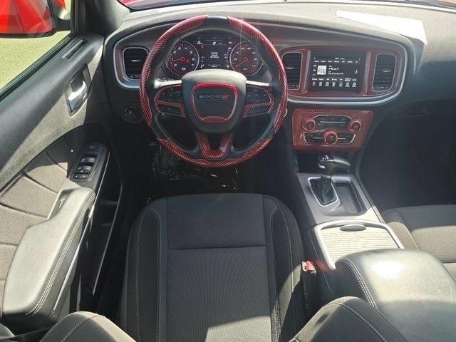 Used 2022 Torred Clearcoat Dodge SXT image 4
