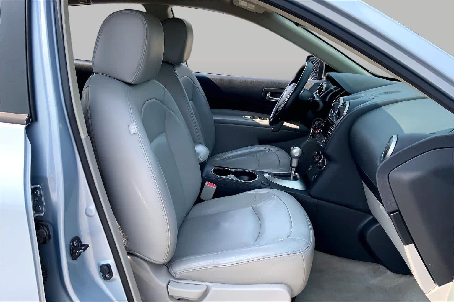 Used 2014 Frosted Steel Nissan S image 9