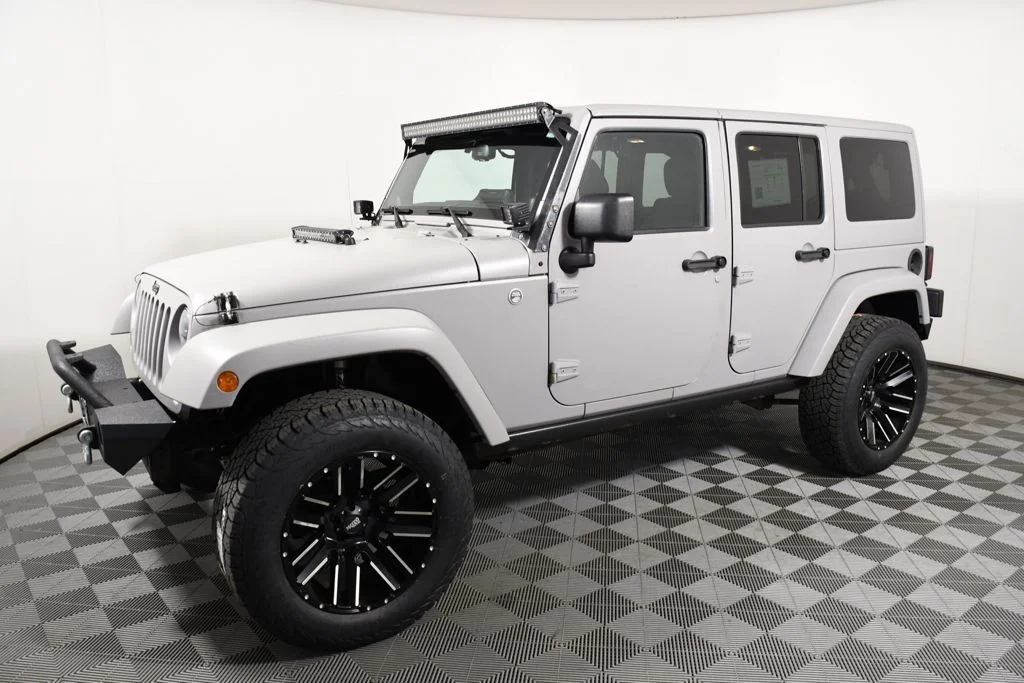 Used 2013 Jeep Wrangler Unlimited Sport with VIN 1C4HJWDG9DL660732 for sale in Richfield, Minnesota