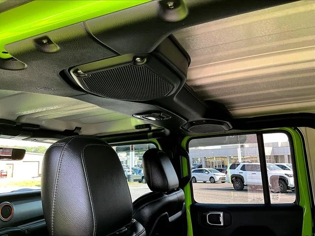 Used 2021 Green Jeep Mojave image 12