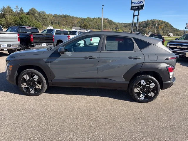 Used 2025 Gray Hyundai SEL image 2