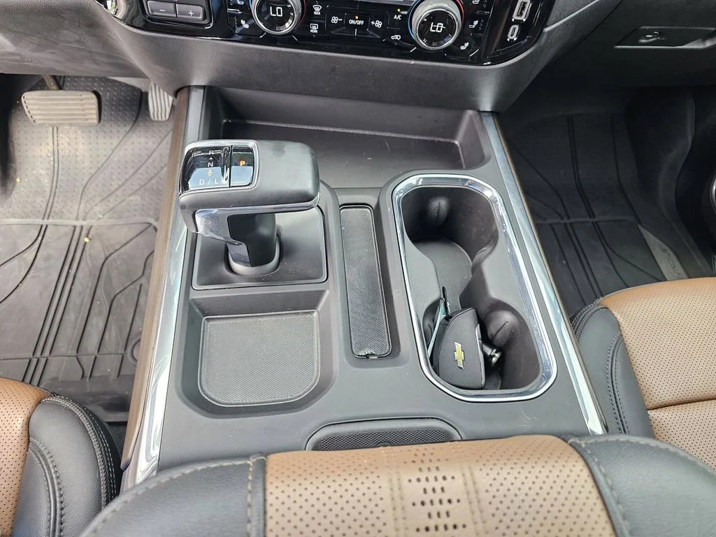 Used 2025 Sterling Gray Metallic Chevrolet High Country image 27
