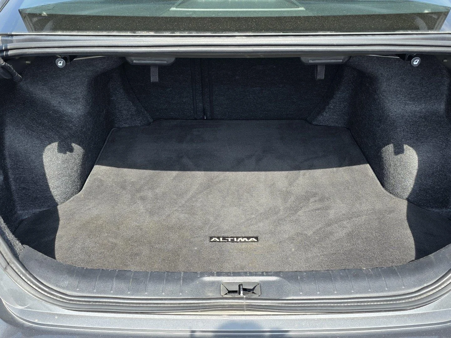 Used 2025 Gun Metallic Nissan SV image 34