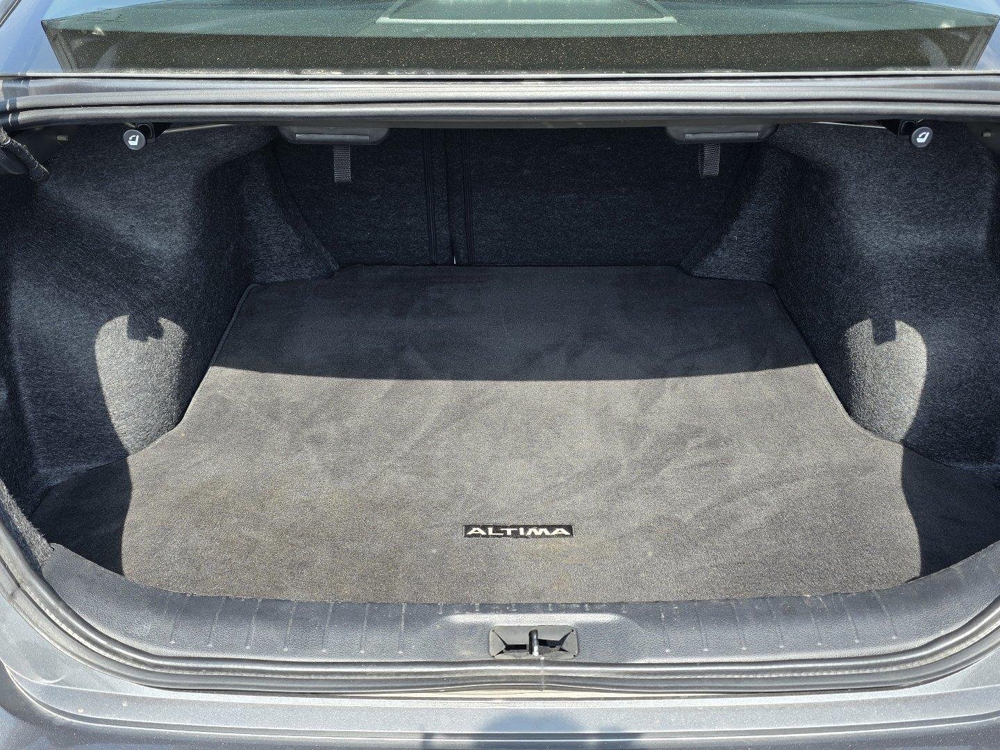 Used 2025 Gun Metallic Nissan SV image 34