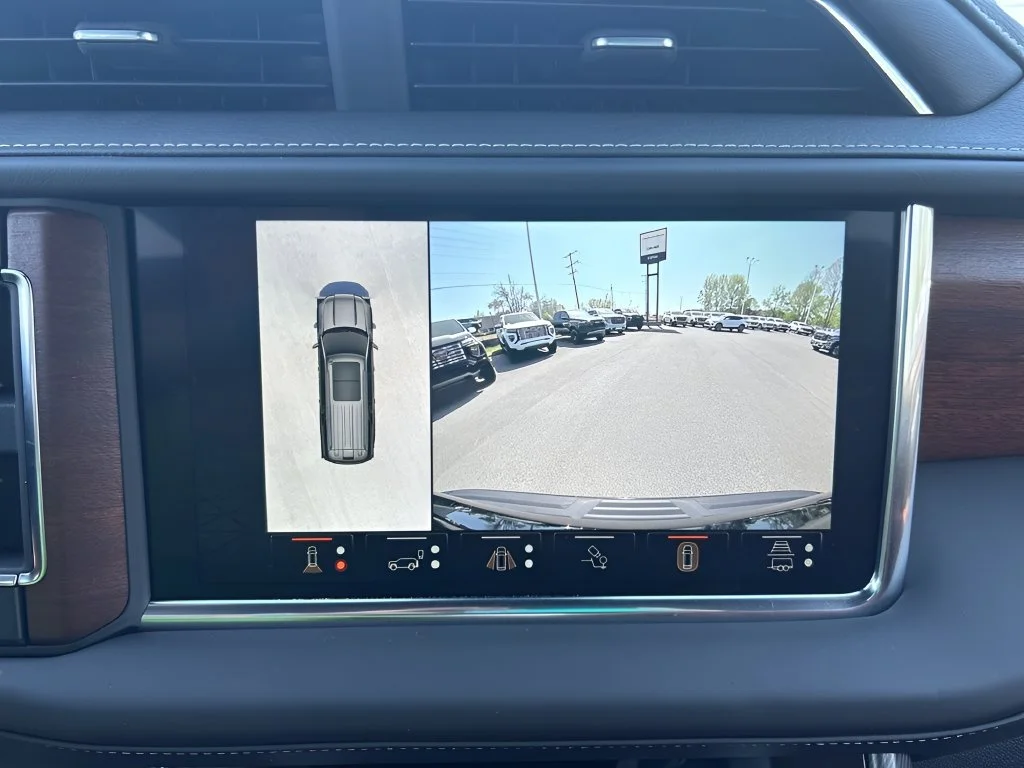 Used 2023 Onyx Black GMC Denali Ultimate image 22