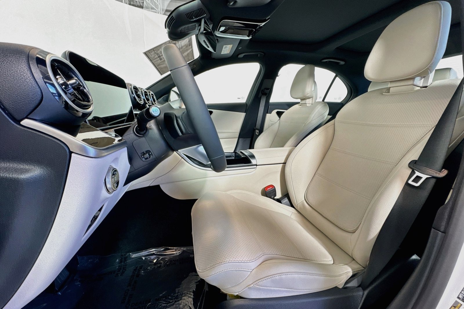 New 2026 Polar White Mercedes-Benz C 300 image 18