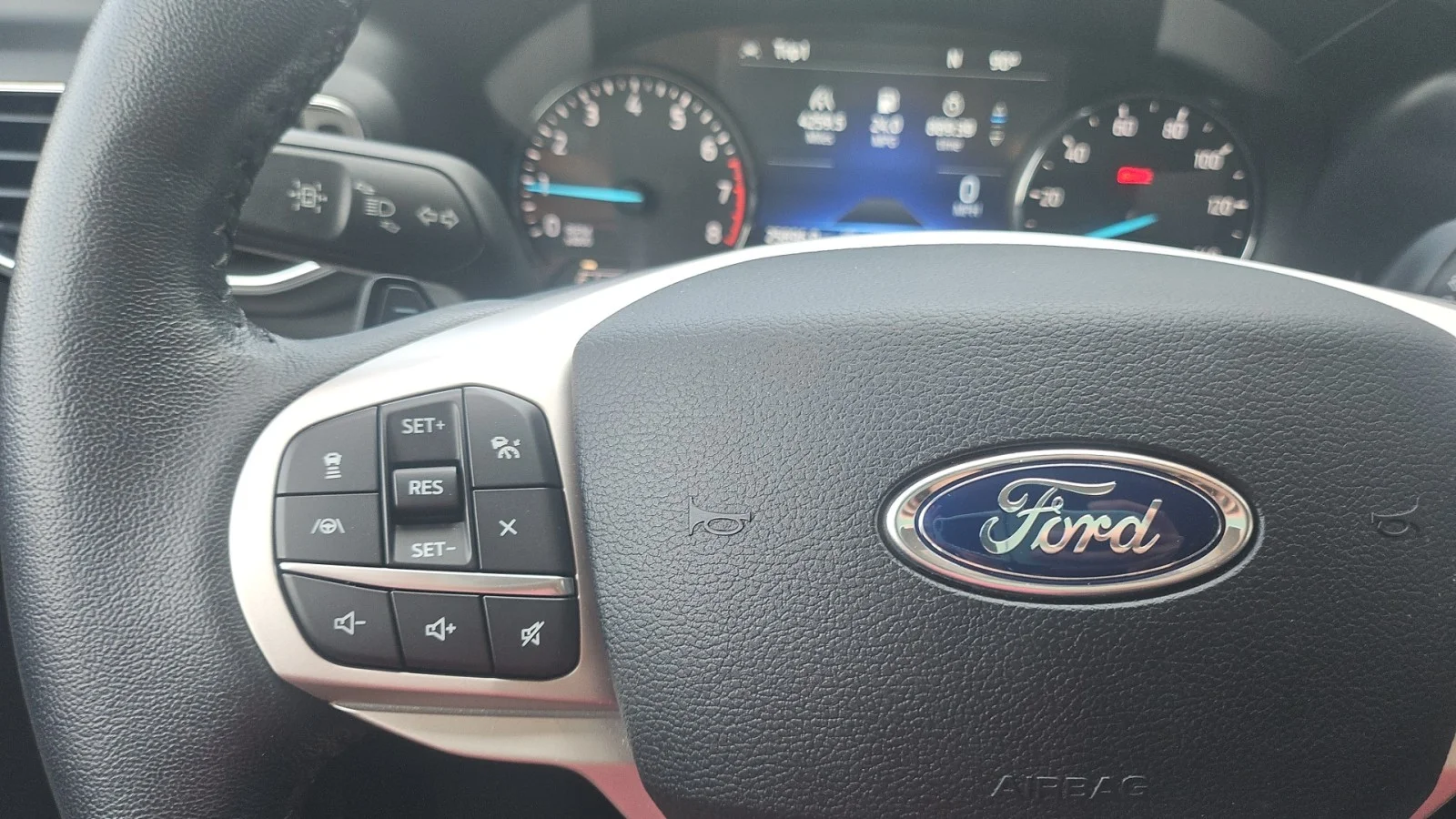 Used 2021 Rapid Red Metallic Tinted Clearcoat Ford XLT RWD image 16