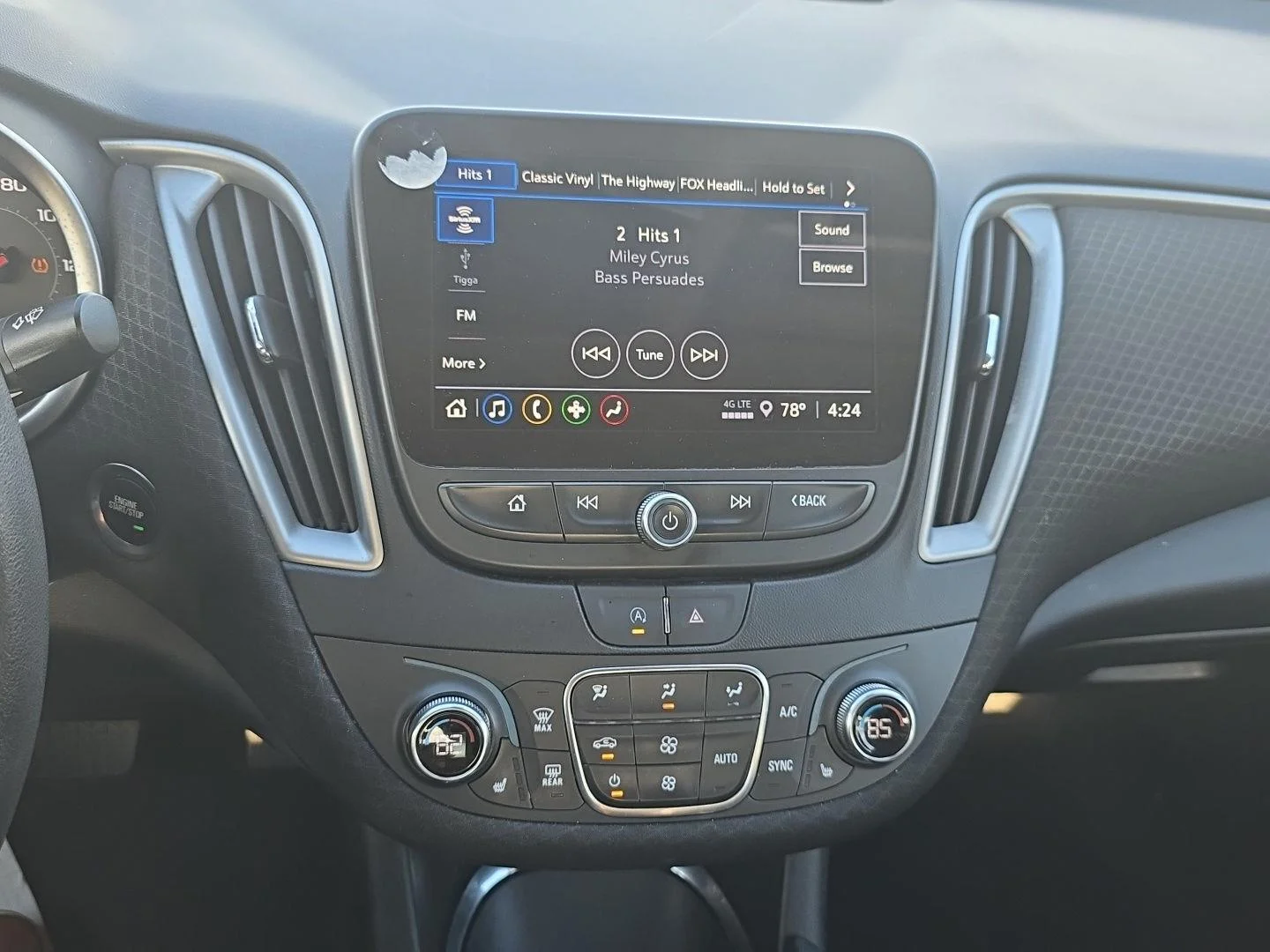 Used 2025 Mosaic Black Metallic Chevrolet LT image 15