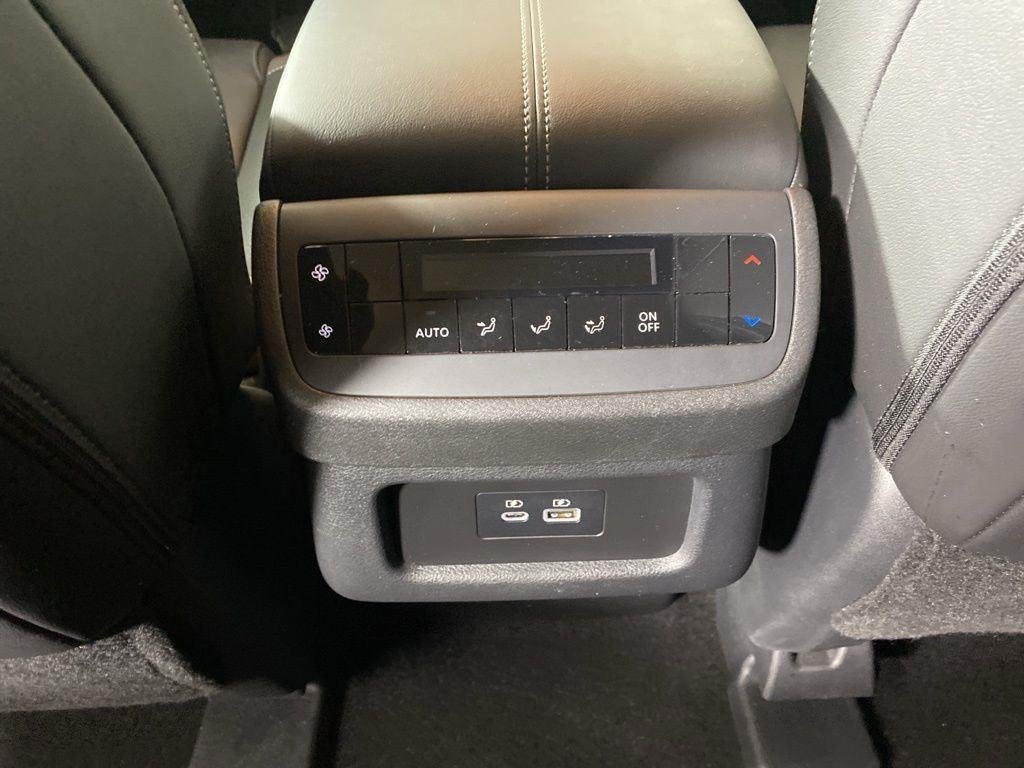 Used 2025 Deep Ocean Blue Nissan SL image 29