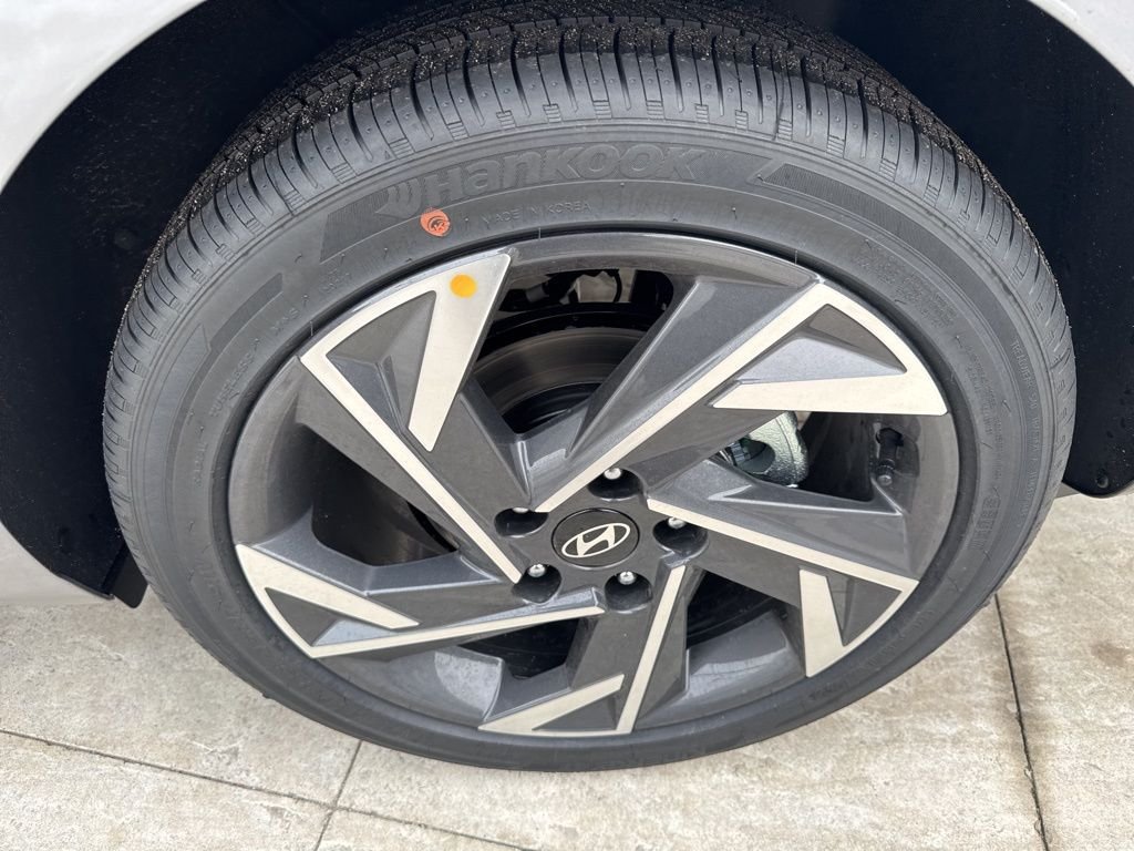 New 2026 Silver Hyundai Limited image 8