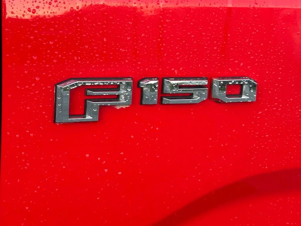 Used 2017 Race Red Ford XLT image 22