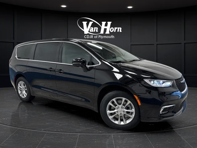 2026 Chrysler Pacifica Select AWD's photo