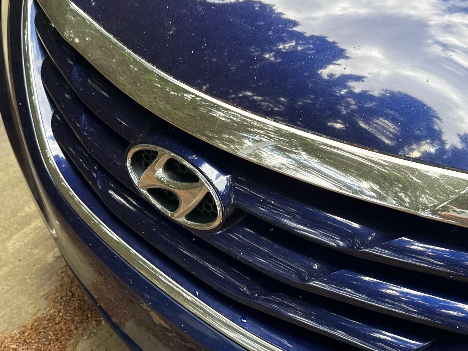 Used 2011 Pacific Blue Pearl Hyundai GLS image 20