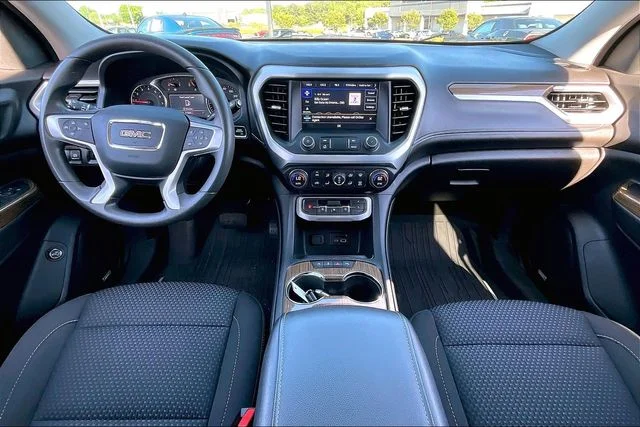 2023 GMC Acadia SLE - Photo 7