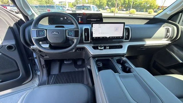 New 2027 Glacier Gray Metallic Tri-Coat Ford Active image 18