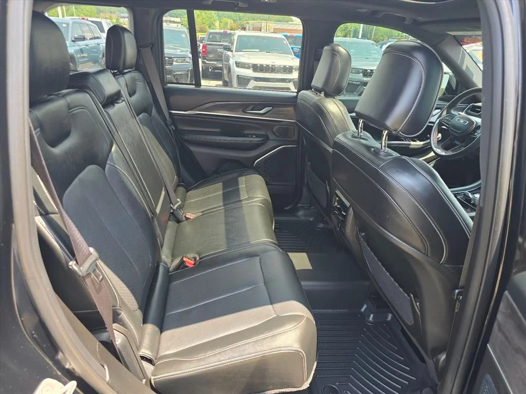 Used 2023 Black Jeep Overland image 14