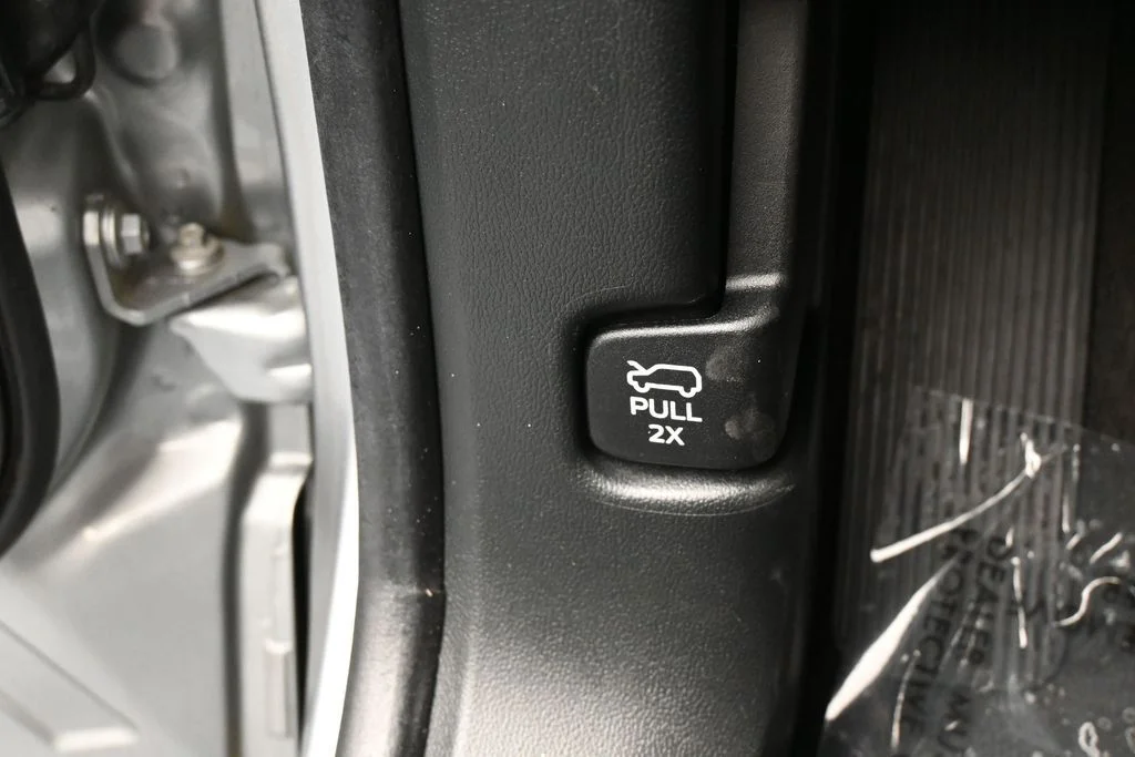 2023 Ford Explorer ST - Photo 35