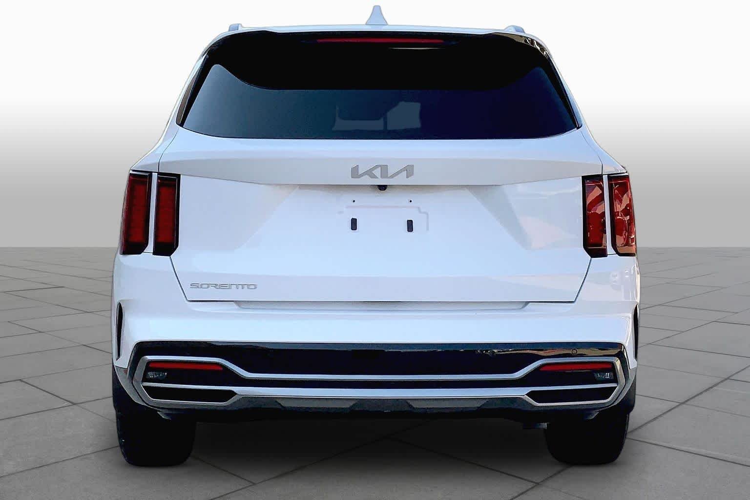 Used 2023 Glacial White Pearl Kia EX image 4
