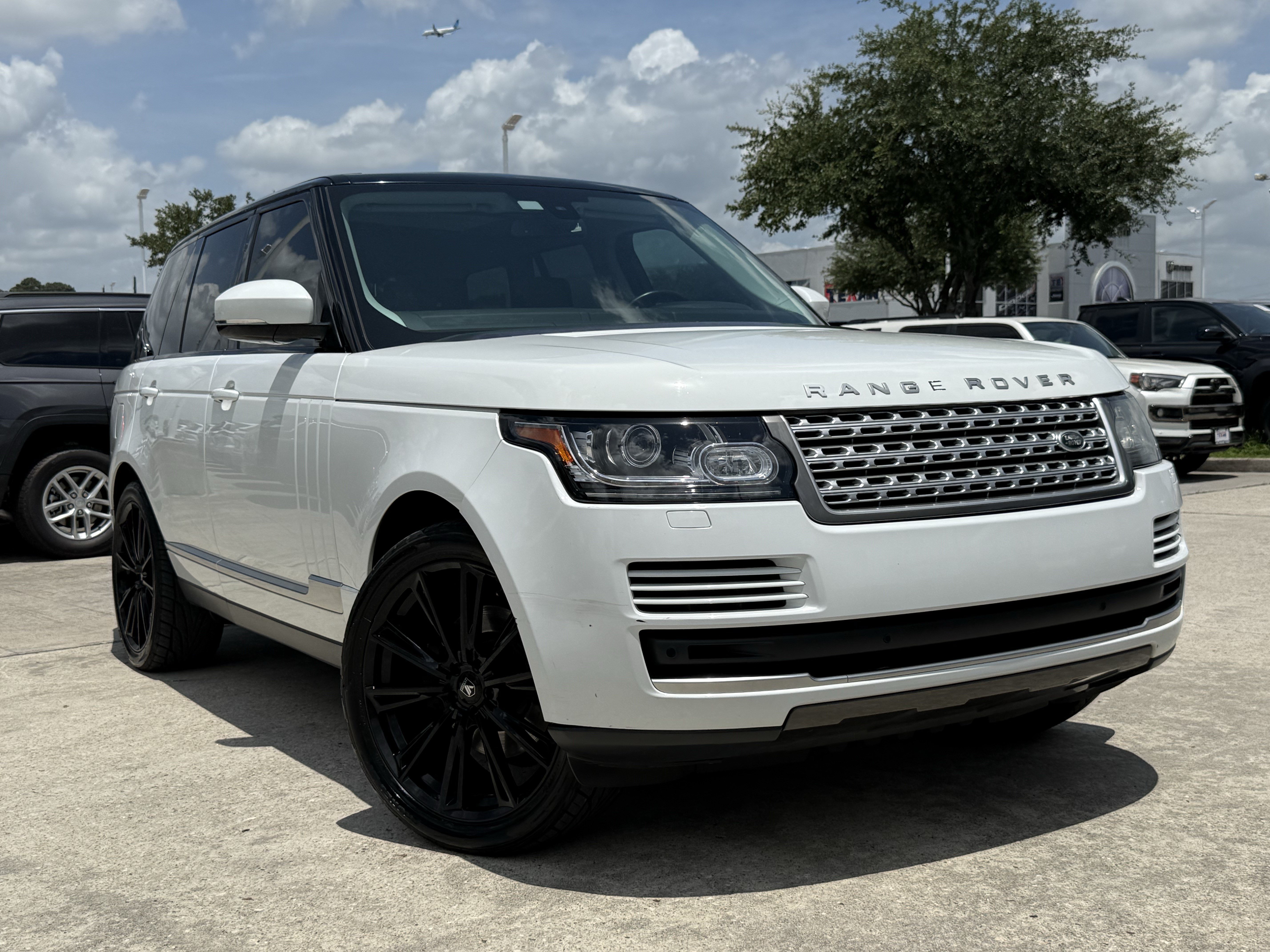 Used 2014 White Land Rover  image 2