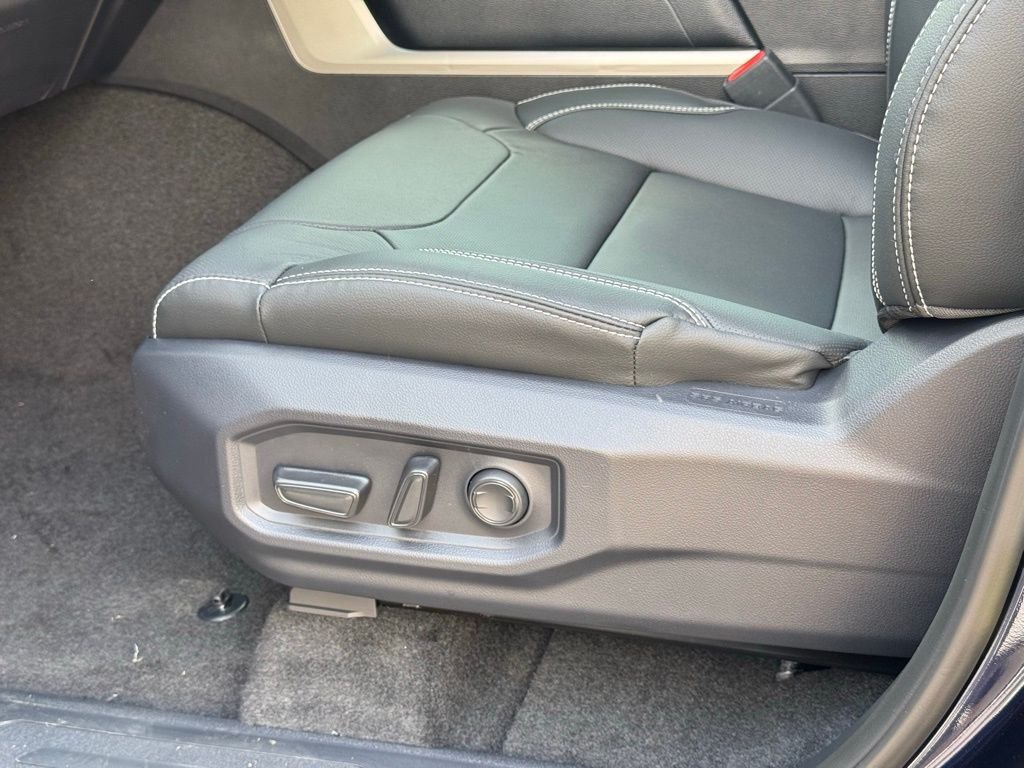 2026 Toyota Tundra SR5 - Photo 16