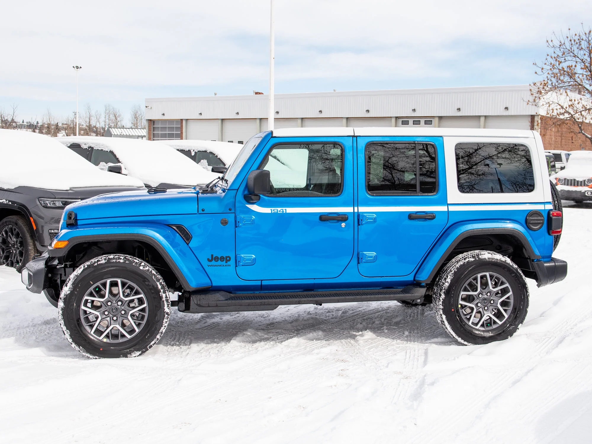 New 2026 Blue Jeep Sahara WhiteCap* 4 Door 4x4, McKinley Leather, Blind-Spot image 2