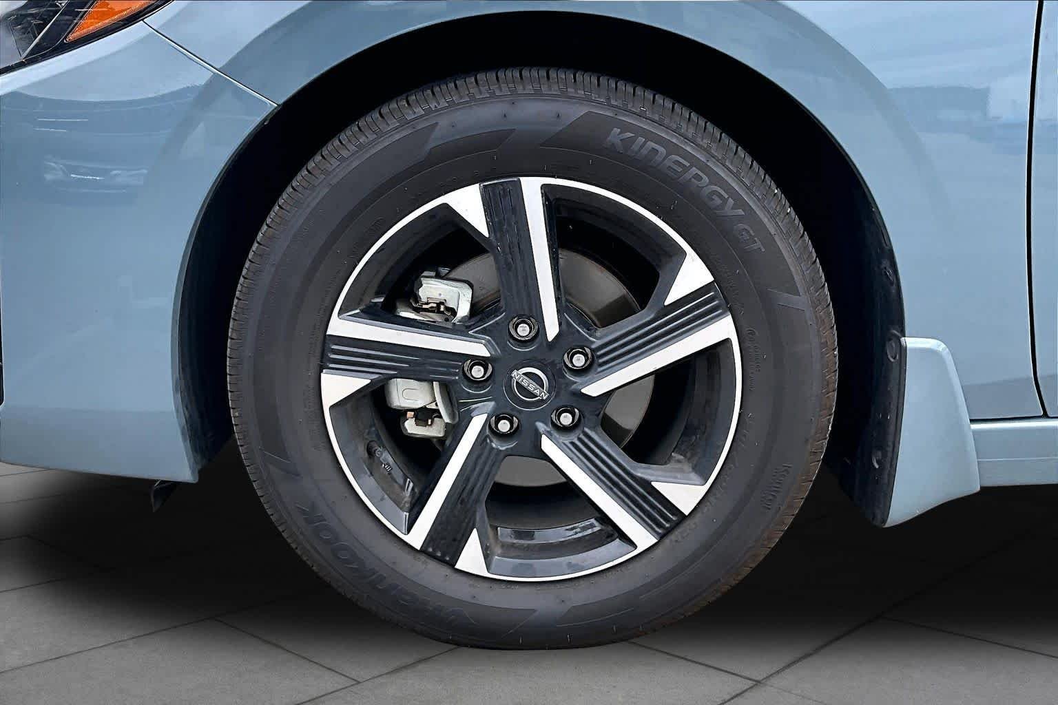 Used 2025 Atlantic Gray Metallic Nissan SV image 10