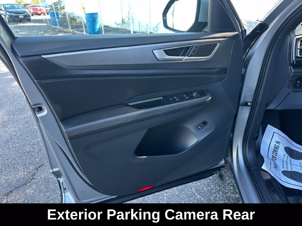 Used 2025 Silver Volkswagen 2.0T SE w/Technology image 12