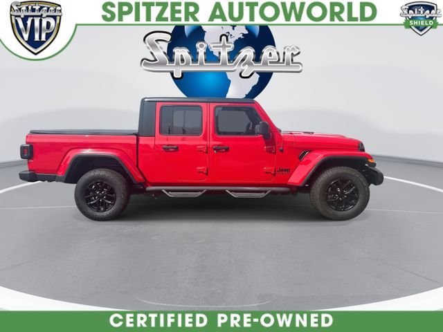 Used 2022 Red Jeep Sport image 10