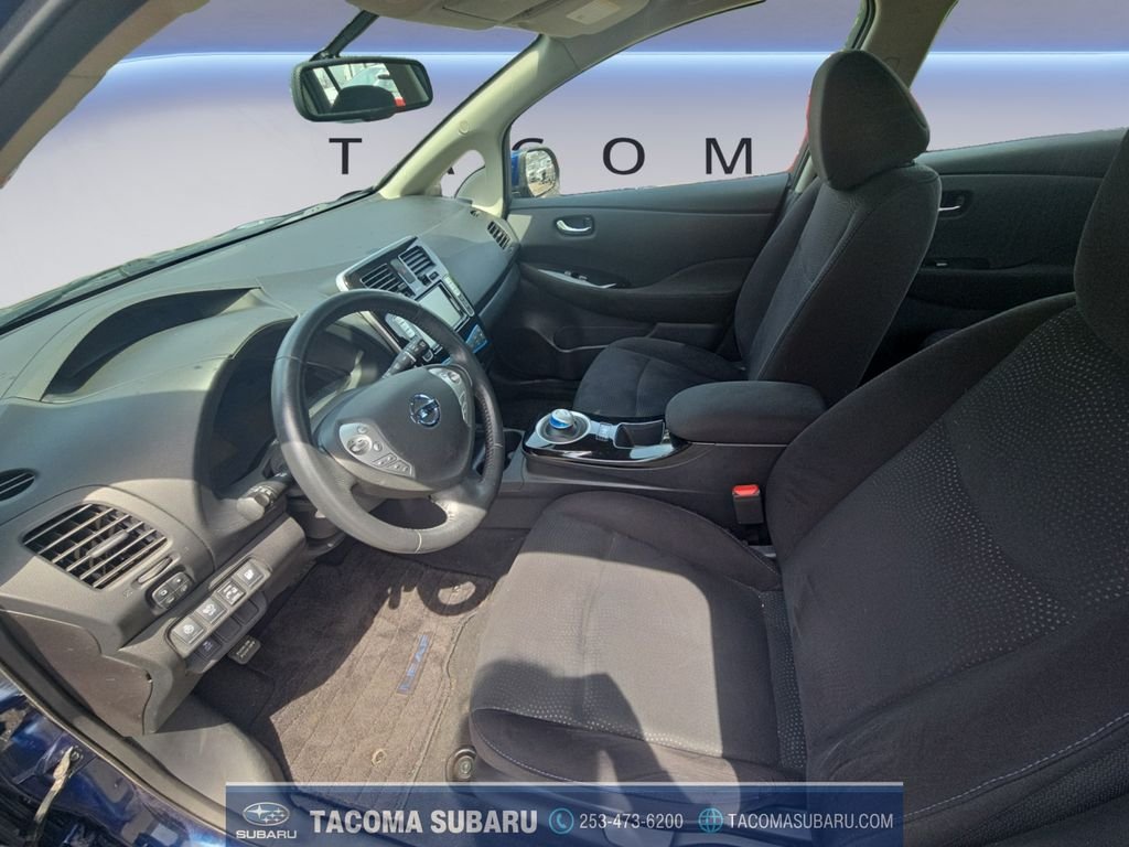 Used 2016 Blue Nissan SV image 10
