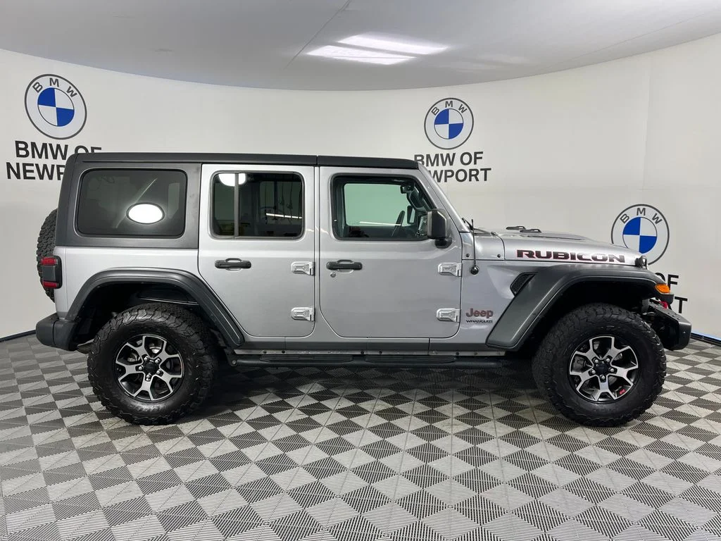 Used 2018 Silver Jeep Unlimited Rubicon image 10