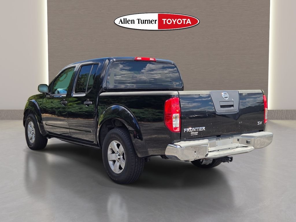 Used 2011 Black Nissan SV image 9