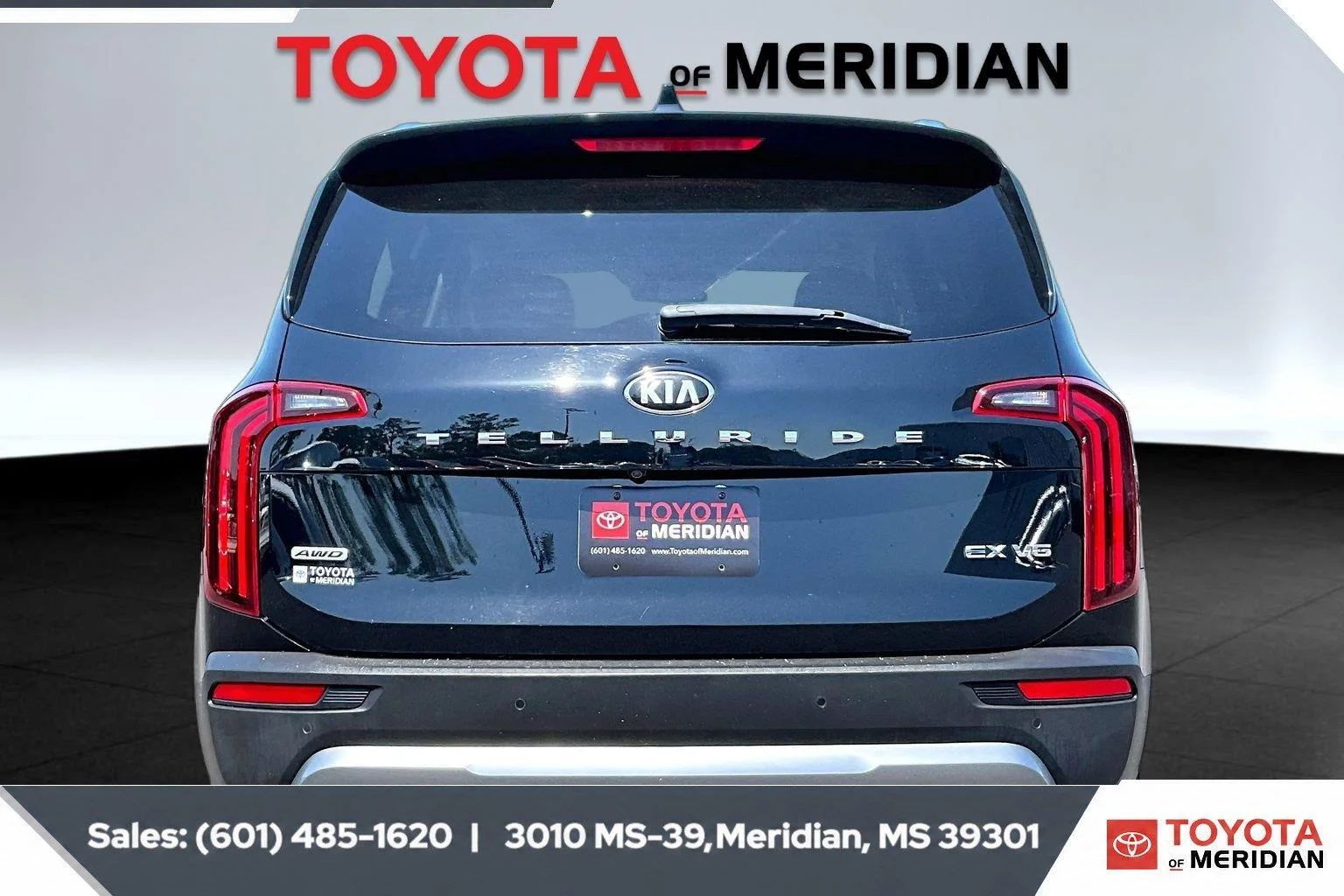 Used 2021 Ebony Black Kia EX image 4