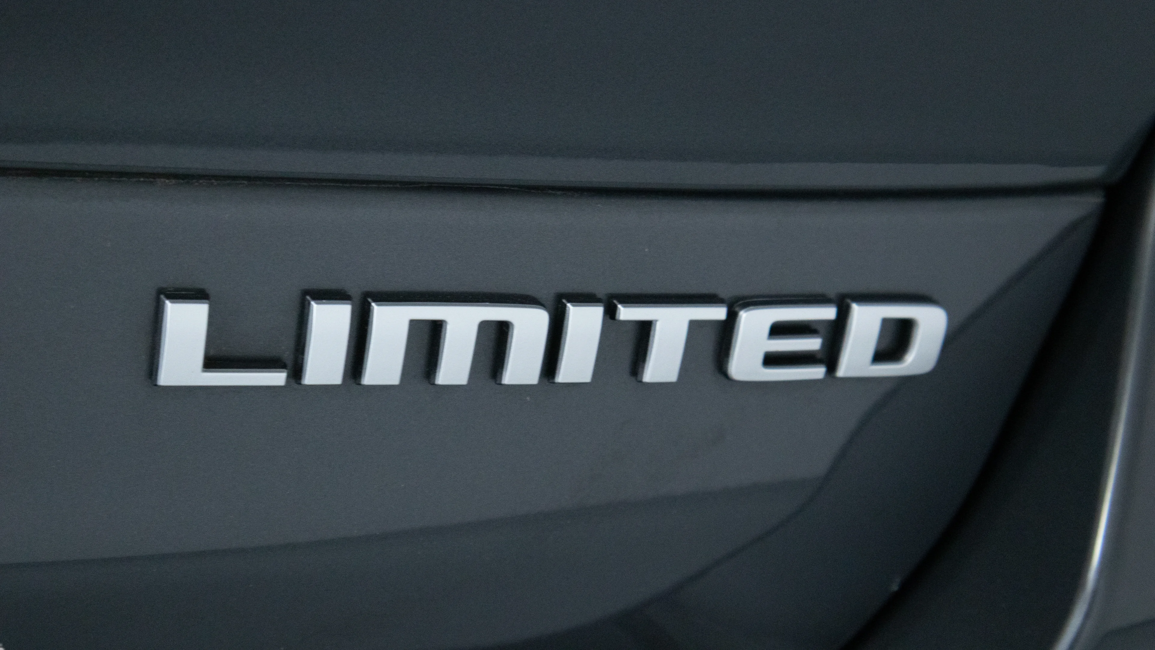 Used 2024 Baltic Gray Metallic Clearcoat Jeep Limited image 33