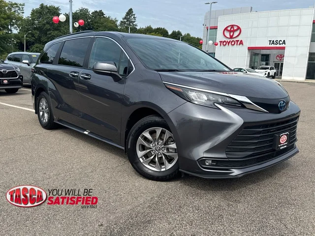 2025 Toyota Sienna XLE