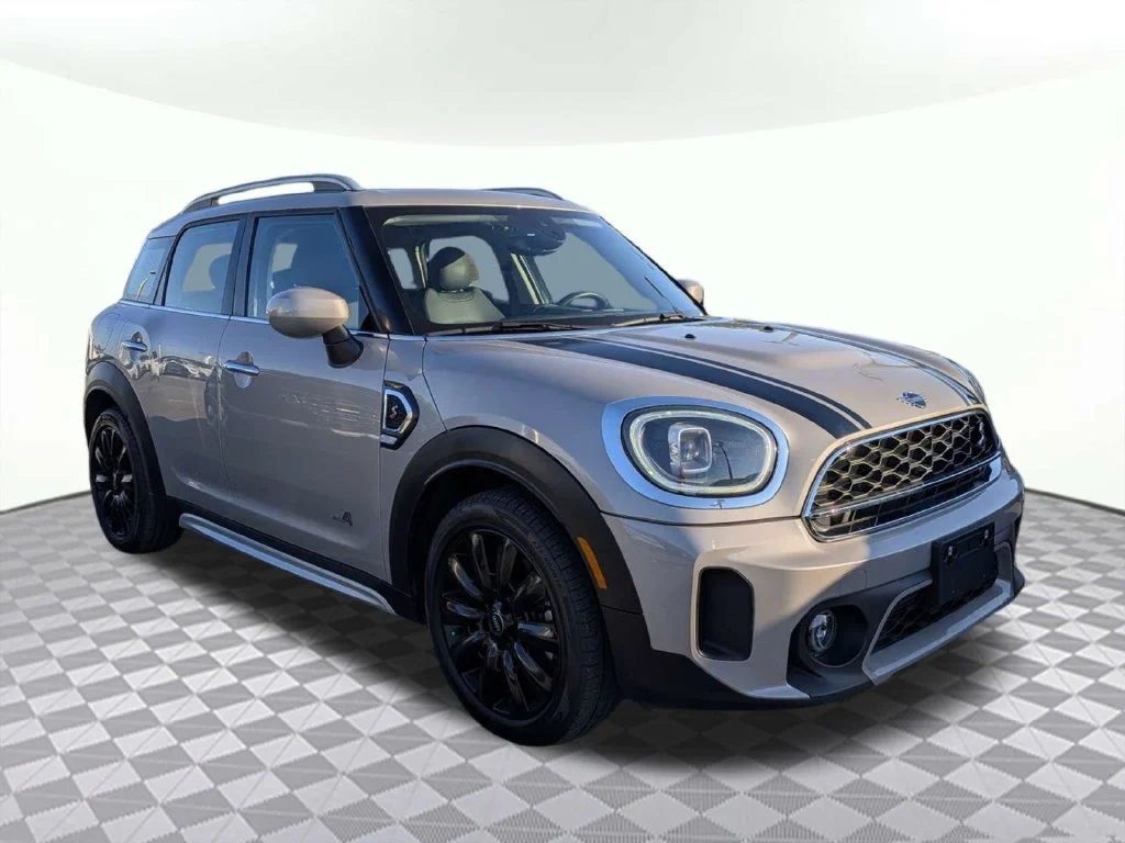 Certified Used 2024 Gray Metallic MINI Signature image 1