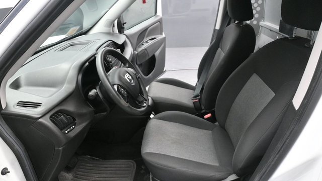 Used 2022 White Ram Base image 18