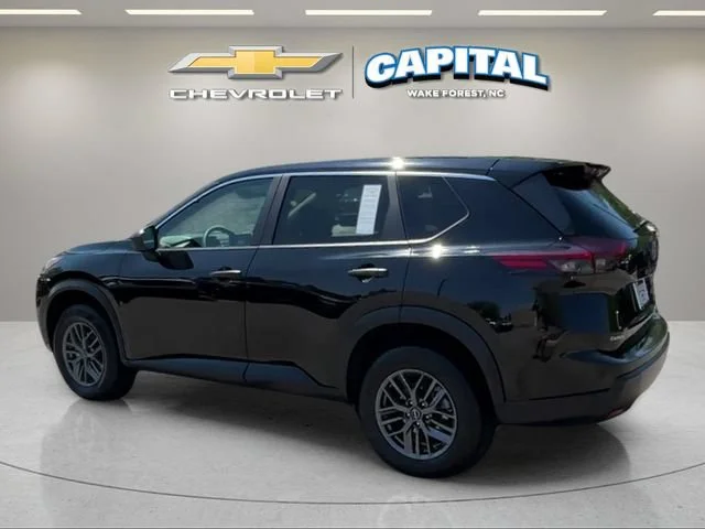 Used 2024  Nissan S image 3