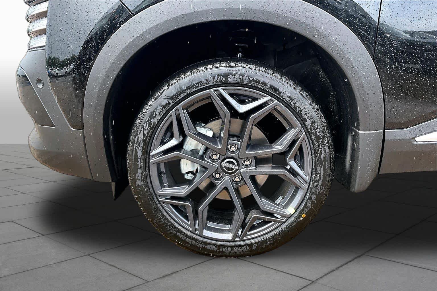 New 2026 Super Black Nissan SR image 9