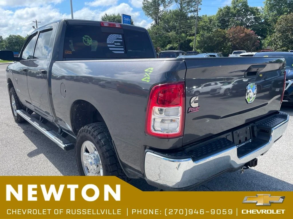 Used 2022 Crystal Metallic Ram Tradesman image 13