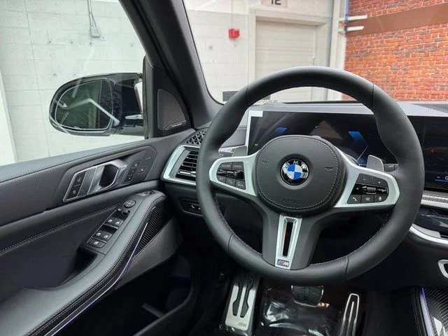 Used 2026 White BMW M60i image 13