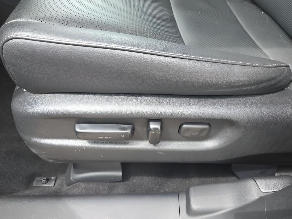 Used 2025 Black Honda RTL image 23
