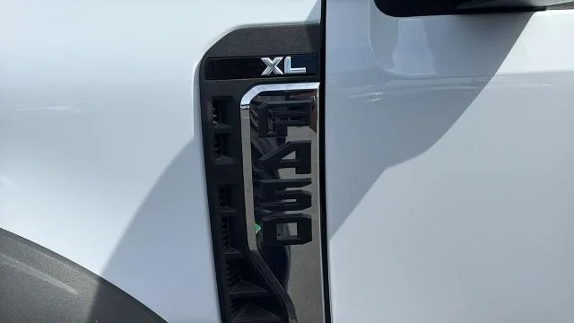 New 2024 Oxford White Ford F-450® XL image 21