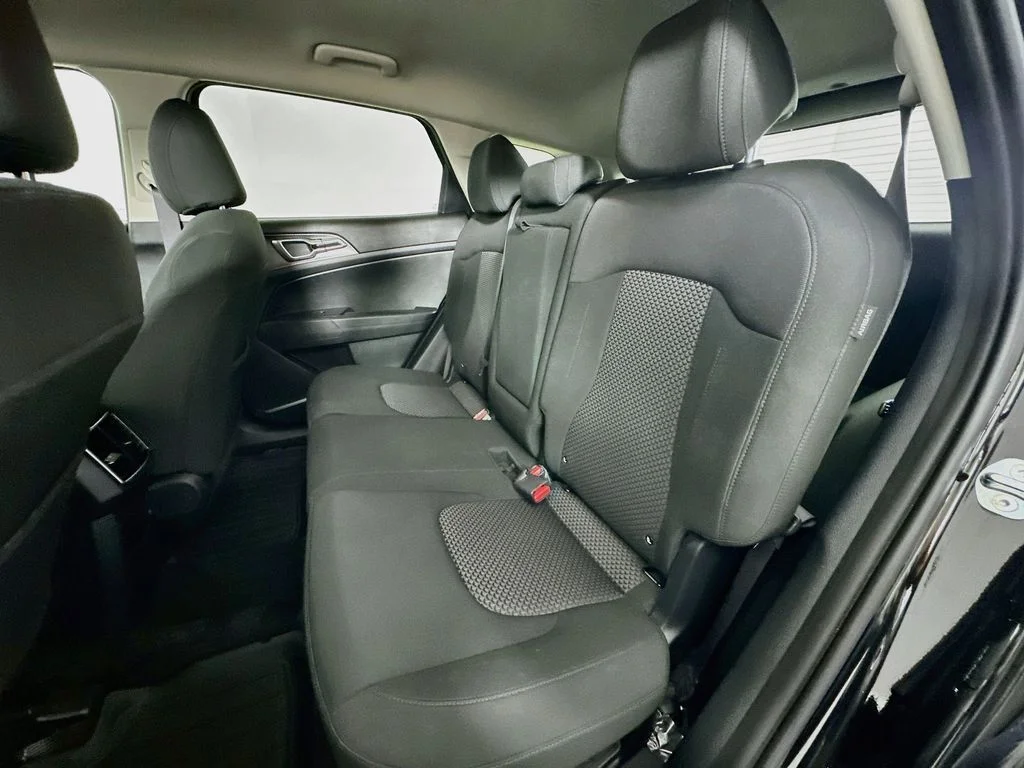 Used 2025 Fusion Black Kia LX image 23