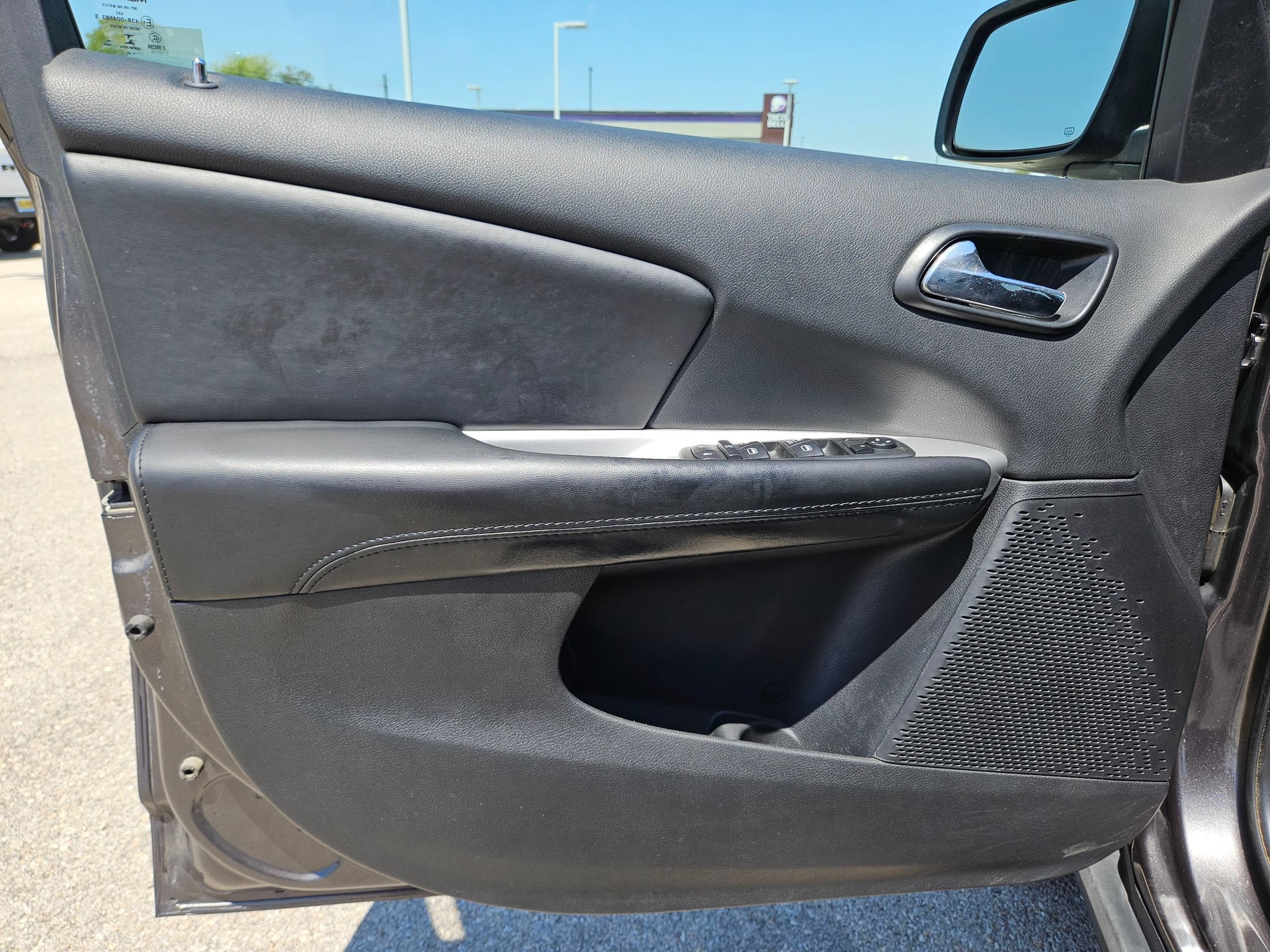 Used 2020 Granite Pearlcoat Dodge SE Value image 11