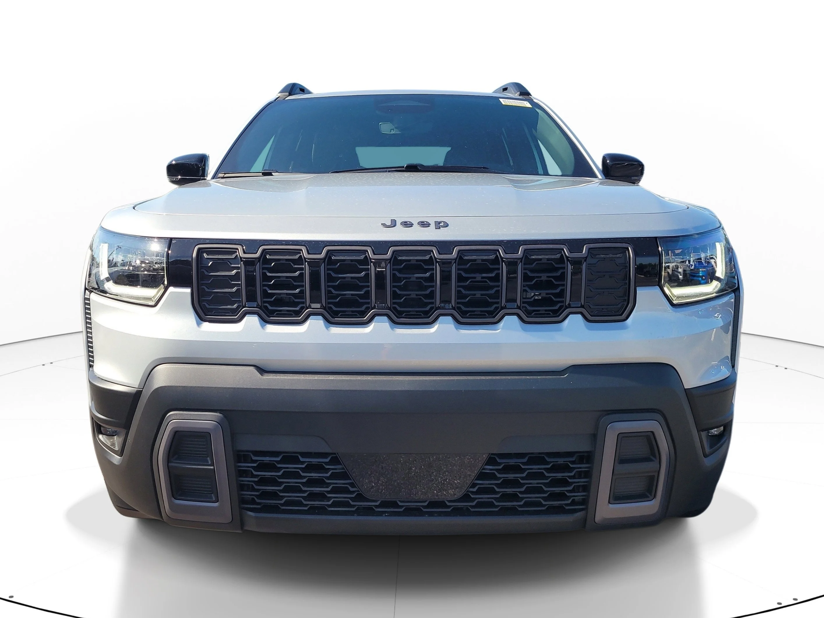 New 2026 Silver Zynith Clearcoat Jeep Limited image 3
