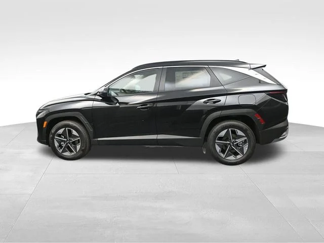 Used 2025 Gray Hyundai SEL Convenience image 6