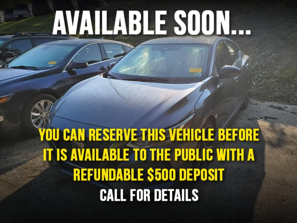 2023 Nissan Sentra SR CVT's photo