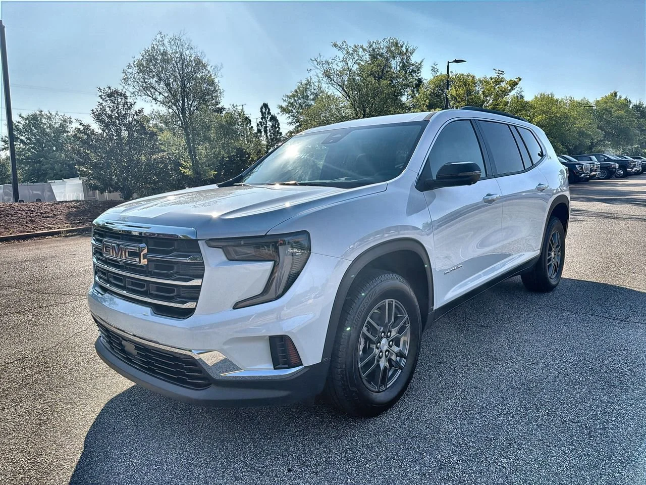 New 2026 Summit White GMC Elevation image 4