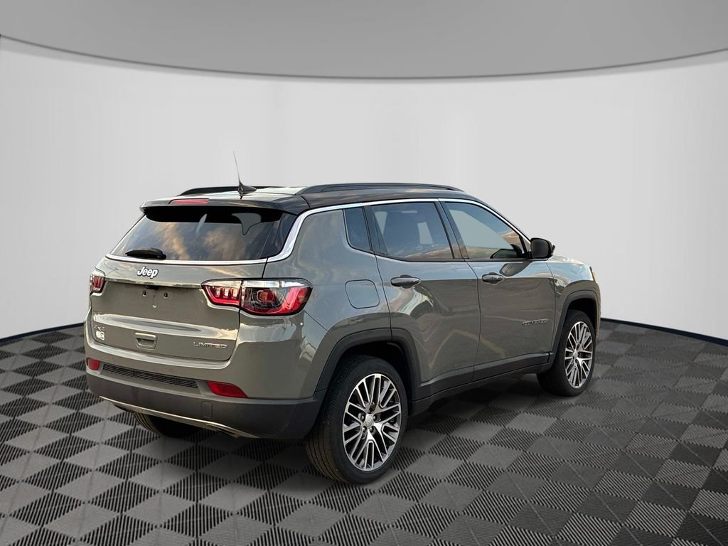 Used 2023 Gray Jeep Limited image 7